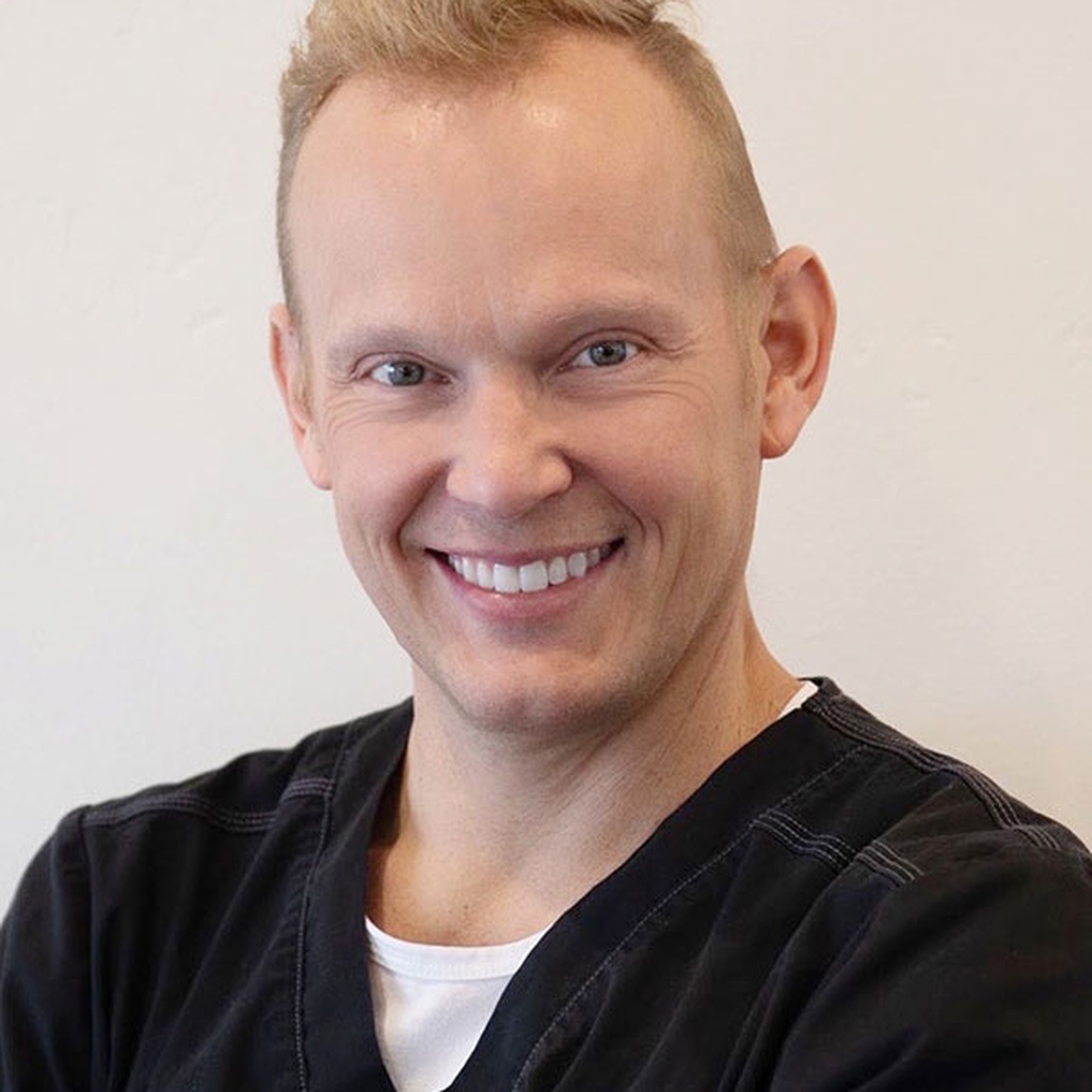 Richard_Anderson_headshot_circle_safe_1024